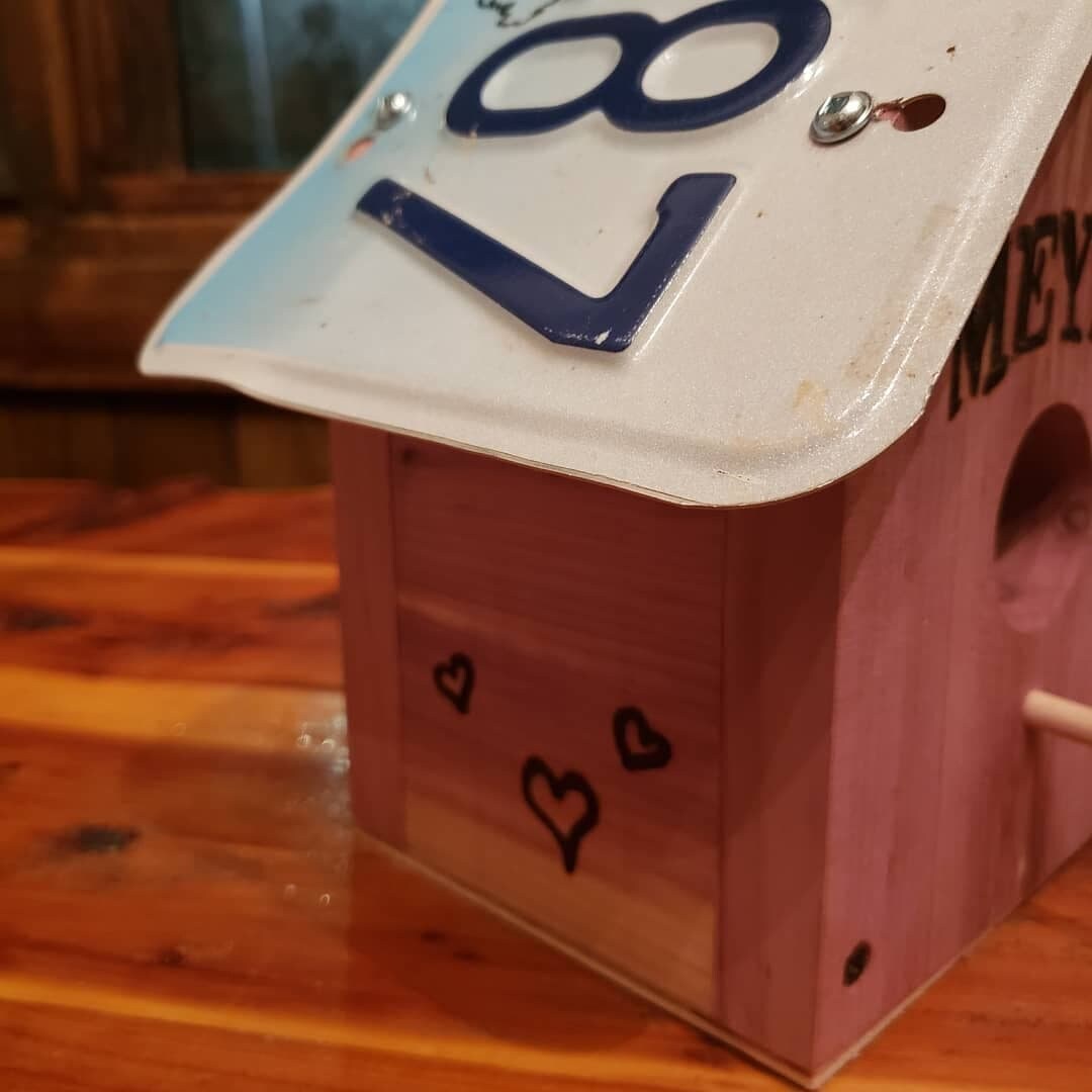 Birdhouse - Simple Cedar Birdhouse w/ Tin Roof